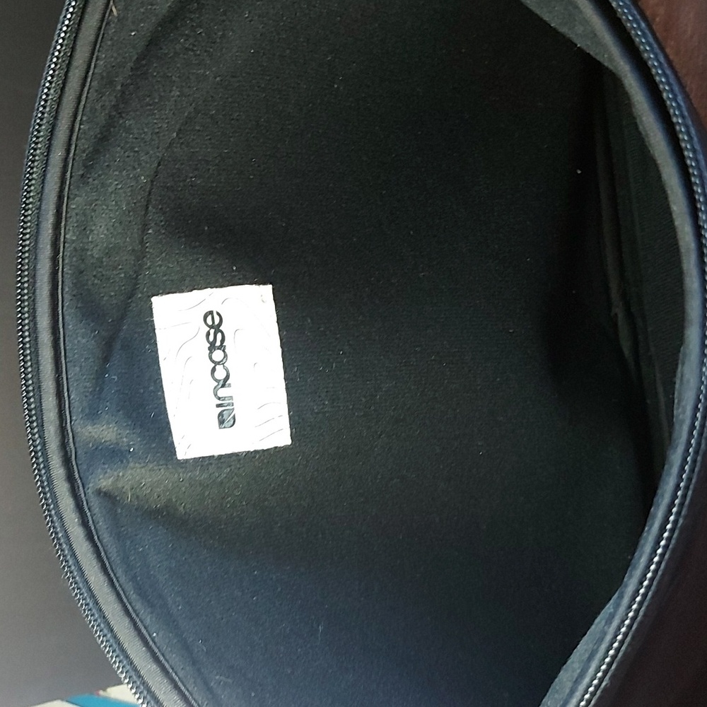 Incase tablet/notebook Sleeve - Picture 5 of 7